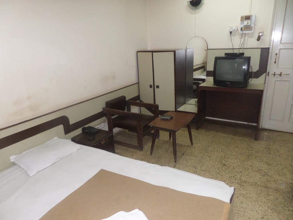 Hotel Shilpa Nashik Zimmer foto