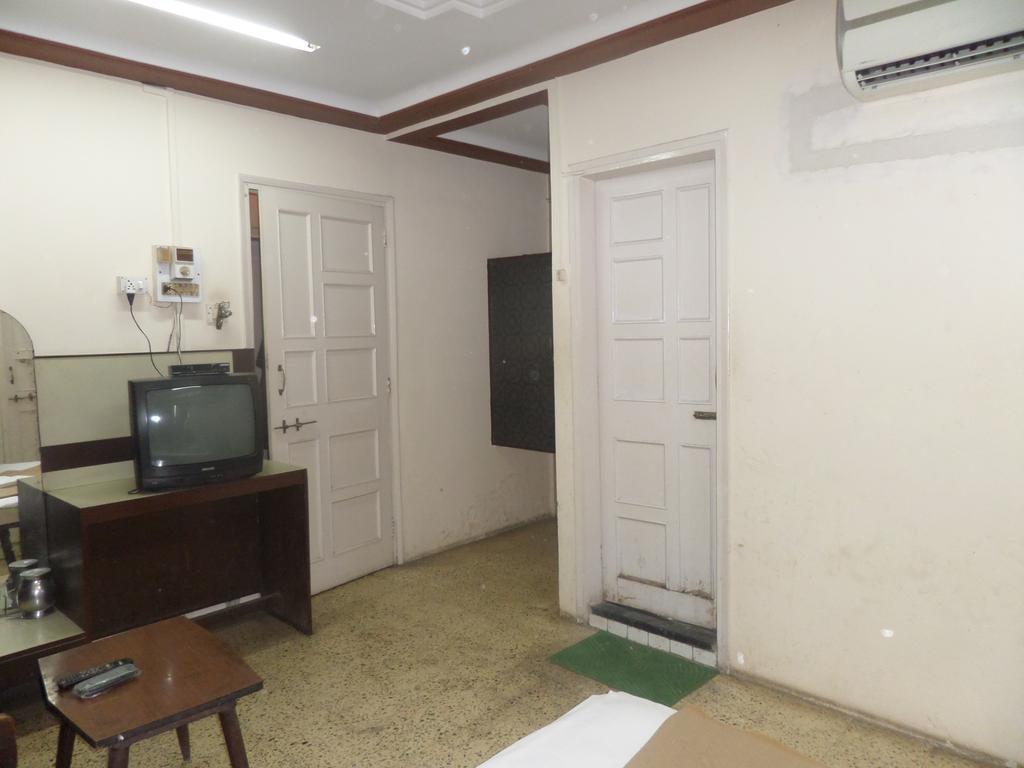 Hotel Shilpa Nashik Zimmer foto